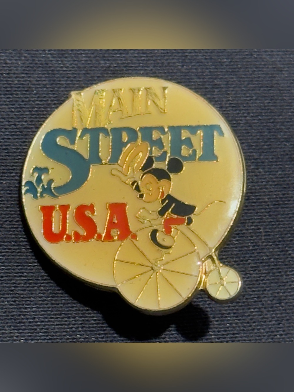 Vintage 1985 Disneyland 30th Anniversary "MAIN STREET USA" Pin Retired